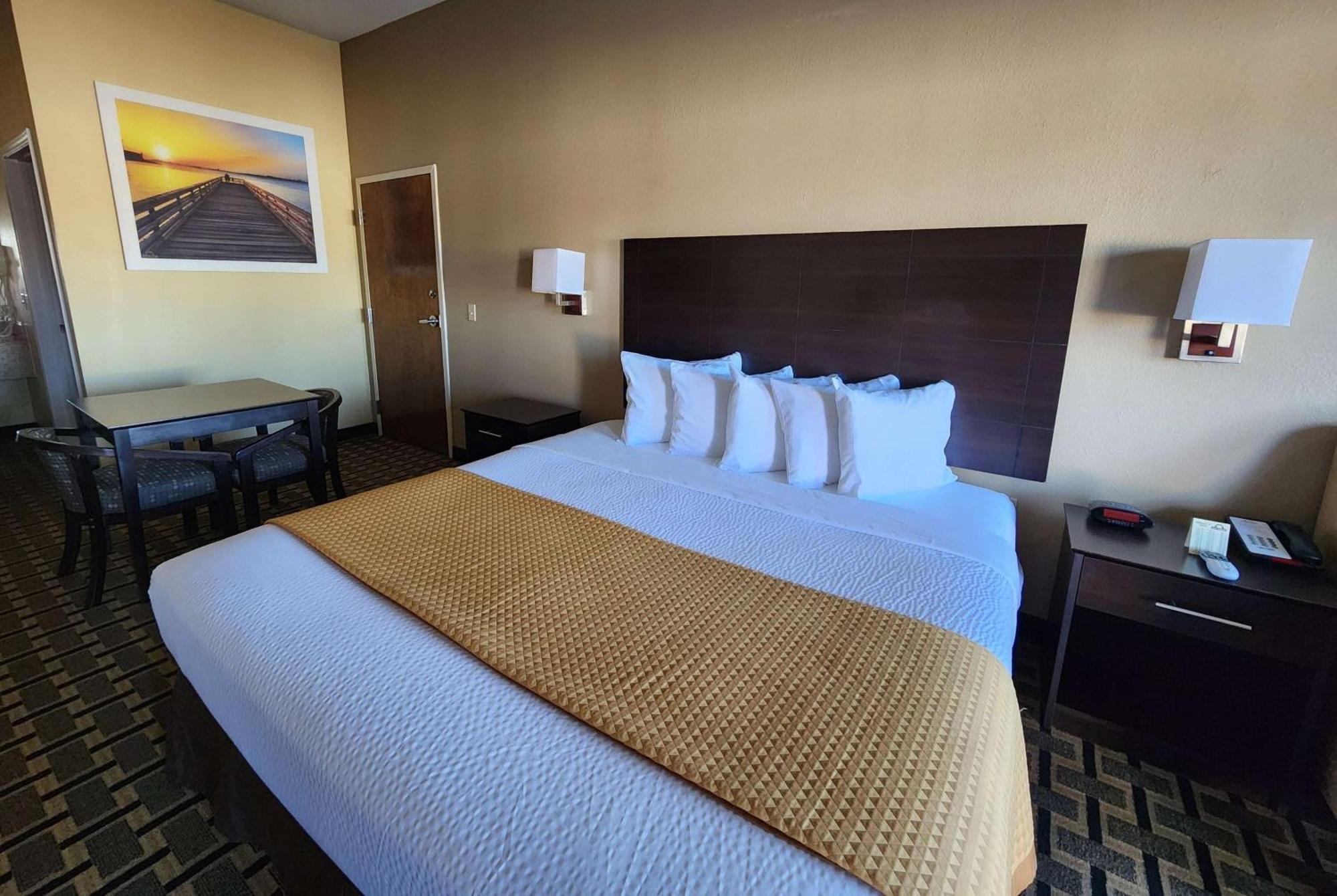 Days Inn By Wyndham Baytown East Екстериор снимка