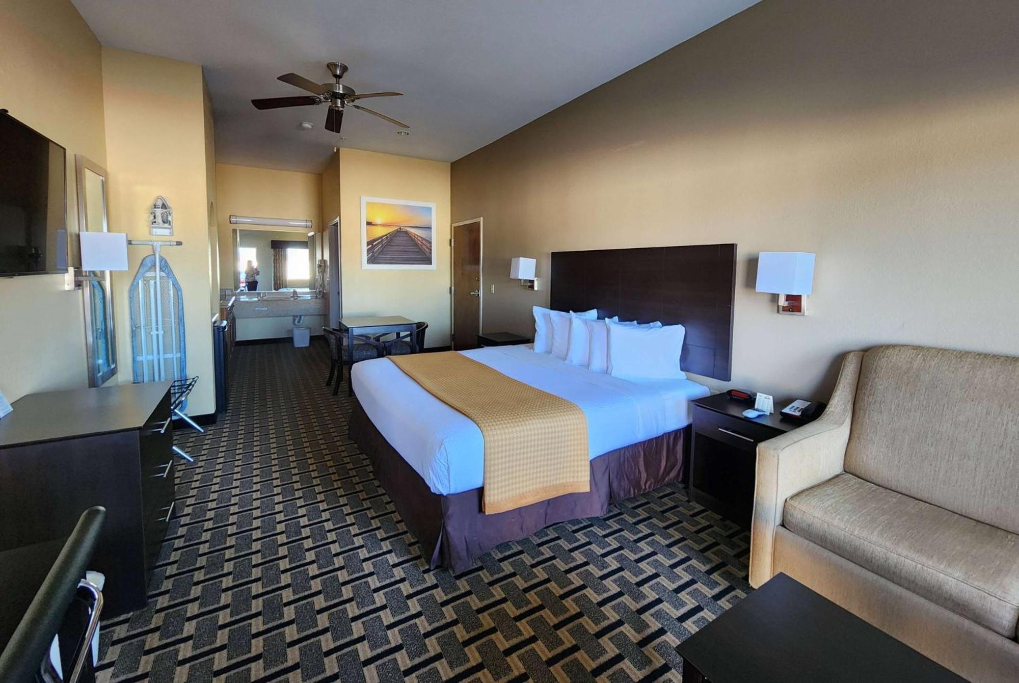 Days Inn By Wyndham Baytown East Екстериор снимка