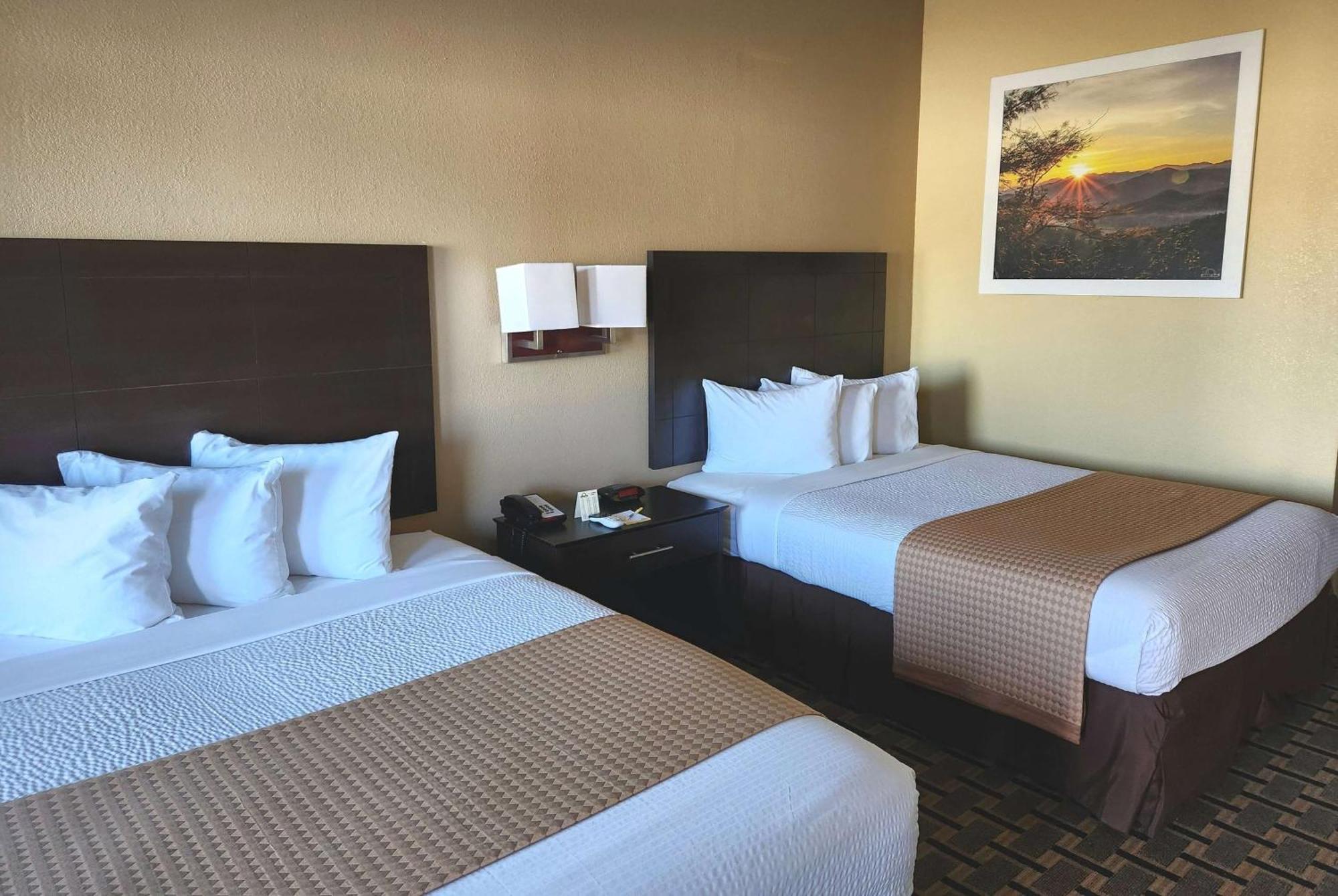 Days Inn By Wyndham Baytown East Екстериор снимка
