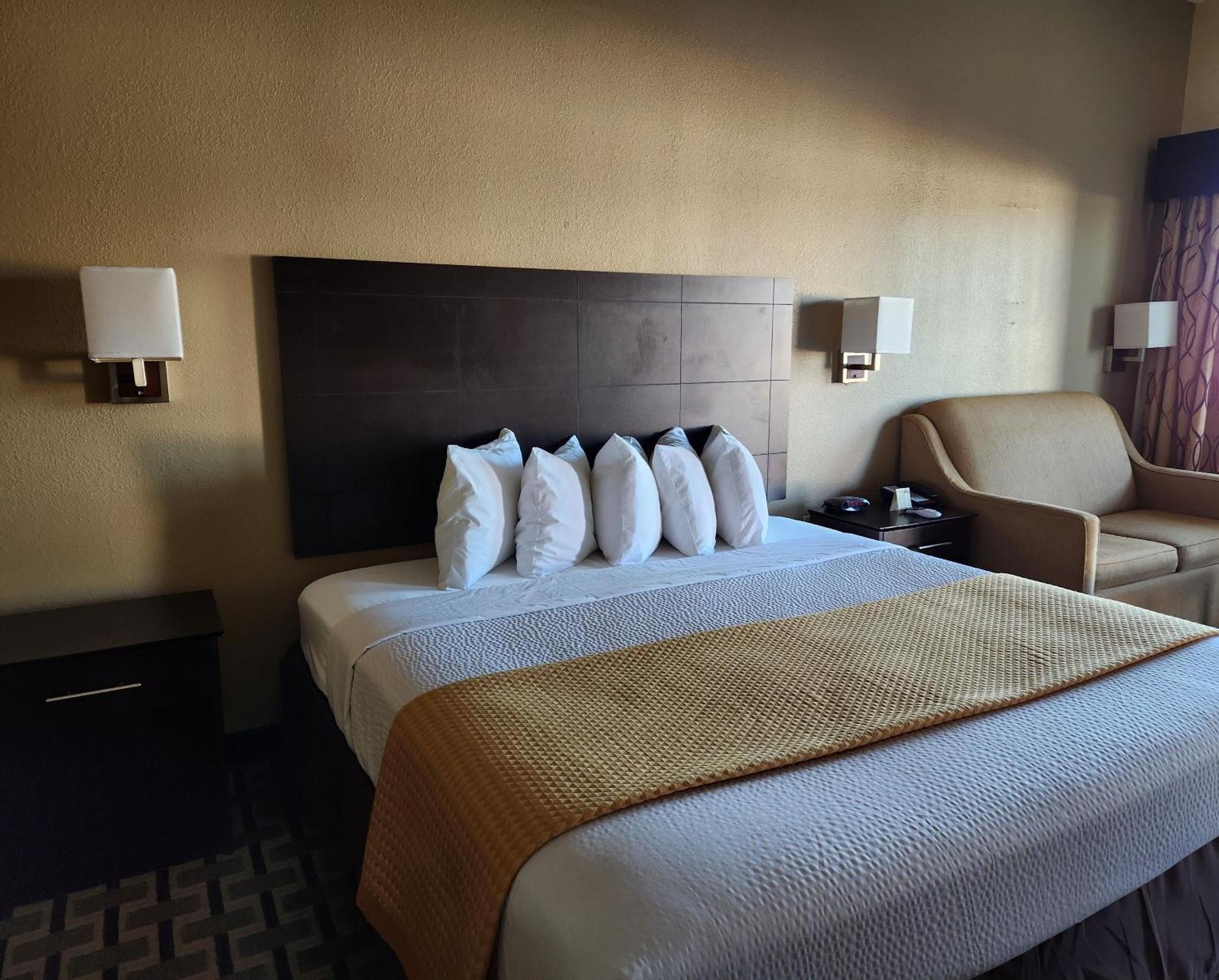 Days Inn By Wyndham Baytown East Екстериор снимка