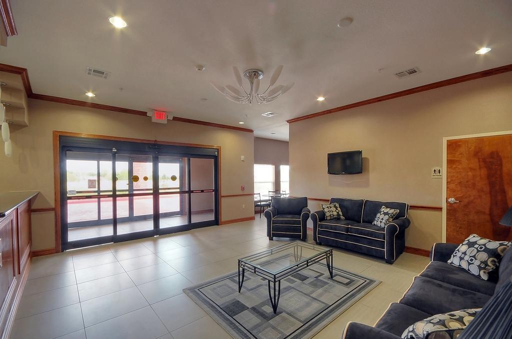 Days Inn By Wyndham Baytown East Екстериор снимка
